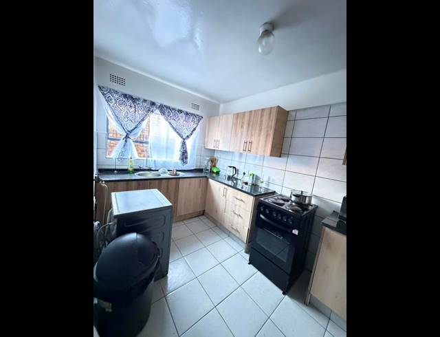 3 BEDROOM PROPERTY TO RENT IN WINDSOR EAST